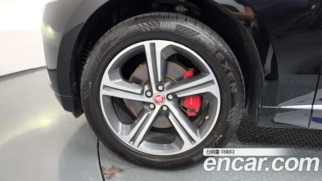 Jaguar F-PACE 2019 — photo 5