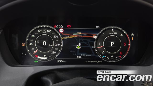 Jaguar F-PACE 2019 — photo 11