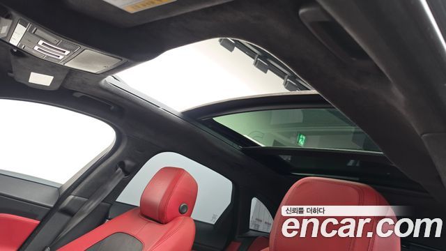 Jaguar F-PACE 2019 — photo 25