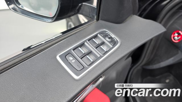 Jaguar F-PACE 2019 — photo 34