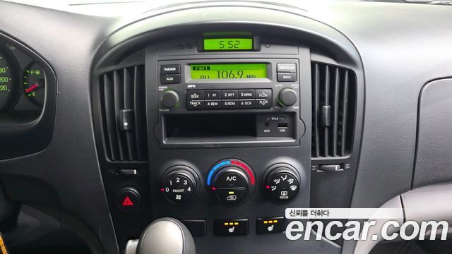 Hyundai Starex 2015 — photo 14