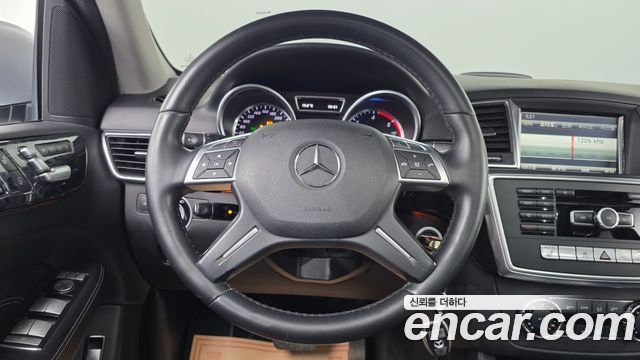 Mercedes-Benz M-class 2013 — photo 19