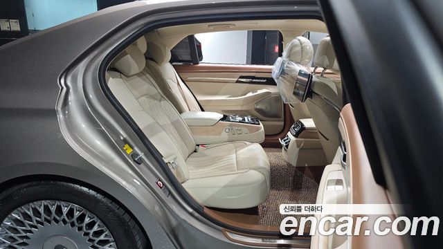 Genesis G90 2019 — photo 17
