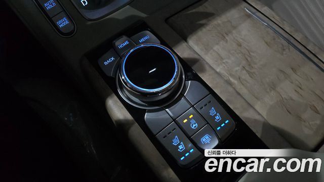Genesis G90 2019 — photo 27