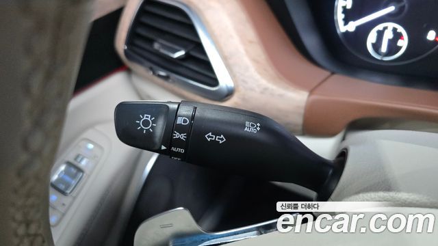 Genesis G90 2019 — photo 33