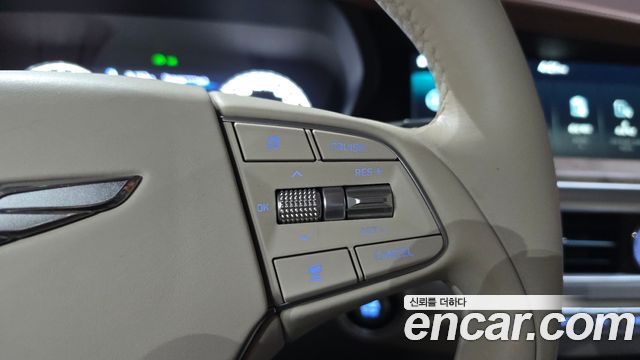 Genesis G90 2019 — photo 36