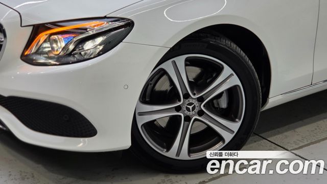 Mercedes-Benz E-Class 2019 — photo 3