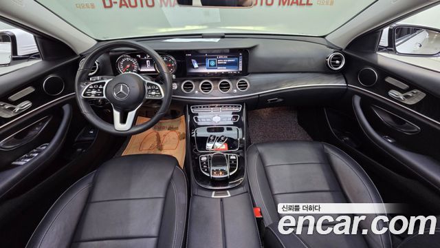 Mercedes-Benz E-Class 2019 — photo 8