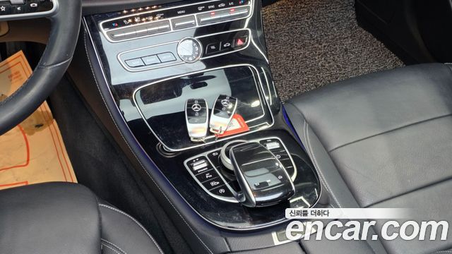 Mercedes-Benz E-Class 2019 — photo 10