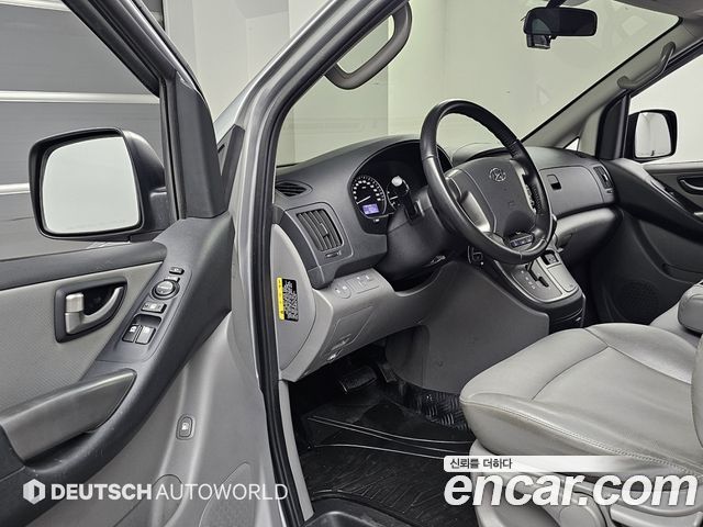 Hyundai Starex 2020 — photo 11