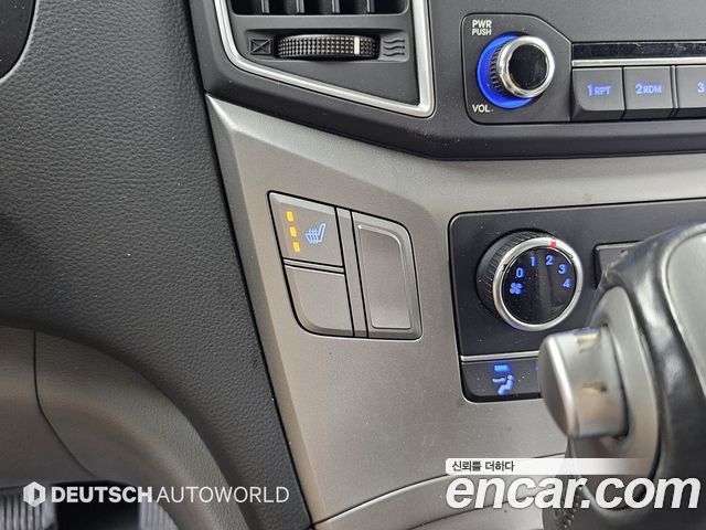 Hyundai Starex 2020 — photo 17