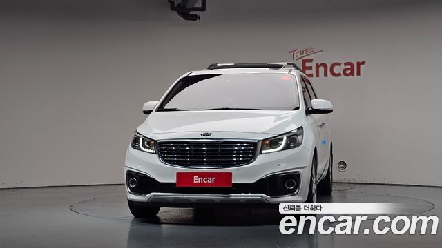 Kia Canival 2018 — photo 3