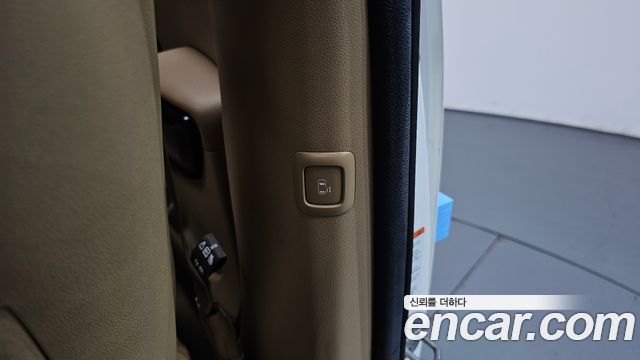 Kia Canival 2018 — photo 19