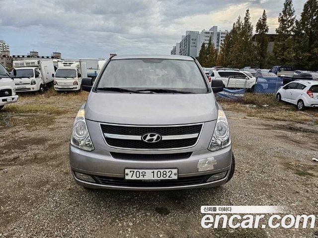 Hyundai Starex 2015 — photo 2