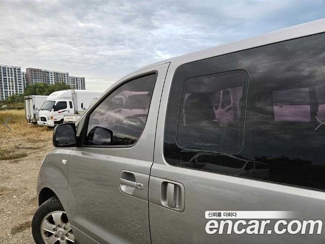 Hyundai Starex 2015 — photo 9