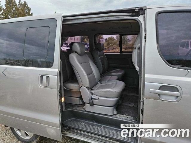 Hyundai Starex 2015 — photo 11