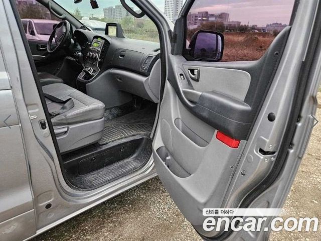 Hyundai Starex 2015 — photo 12