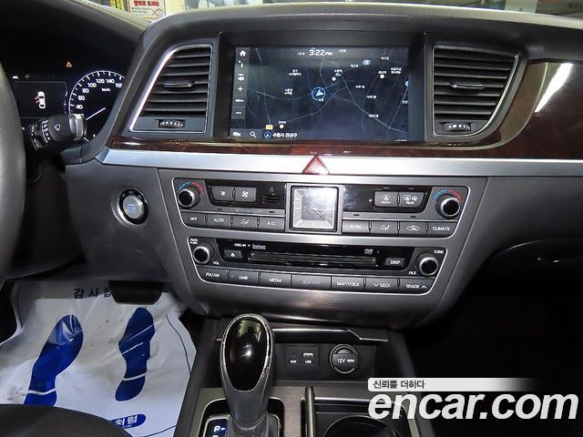 Hyundai Genesis 2014 — photo 11