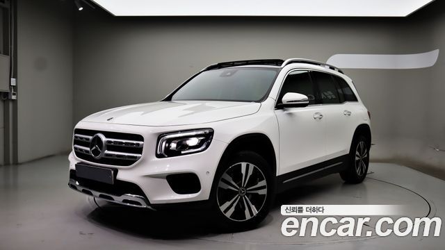 Mercedes-Benz GLB-Class 2021 — photo 1