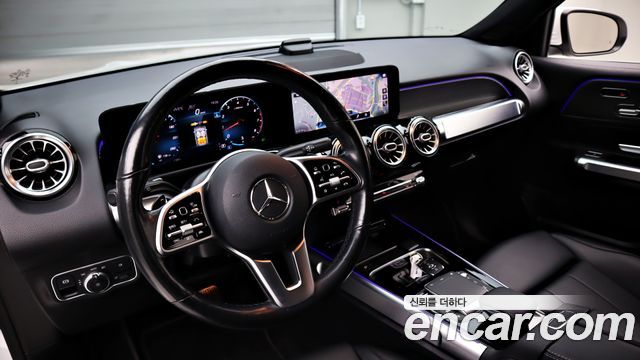 Mercedes-Benz GLB-Class 2021 — photo 7