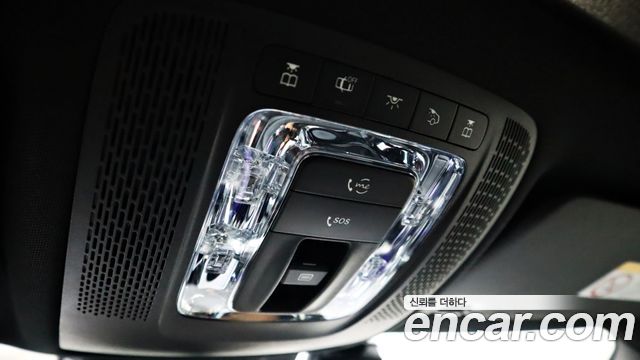 Mercedes-Benz GLB-Class 2021 — photo 15
