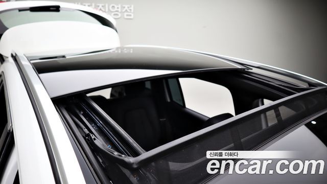 Mercedes-Benz GLB-Class 2021 — photo 20