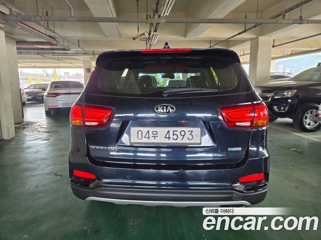 Kia Sorento 2018 — photo 4