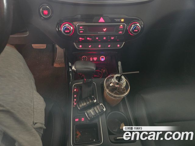 Kia Sorento 2018 — photo 12