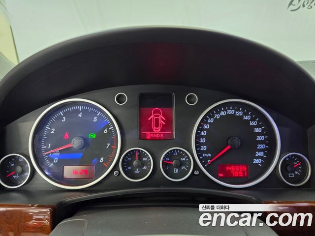 Volkswagen Touareg 2006 — photo 8