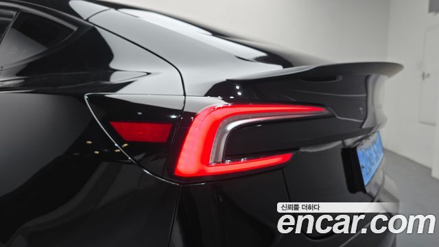 Tesla Model 3 2024 — photo 9
