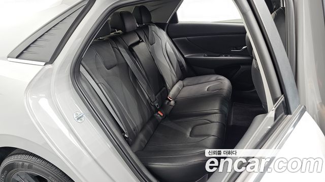 Hyundai AVANTE 2023 — photo 17