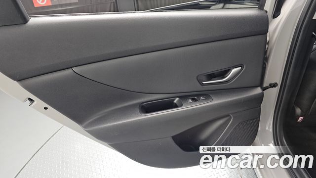 Hyundai AVANTE 2023 — photo 15