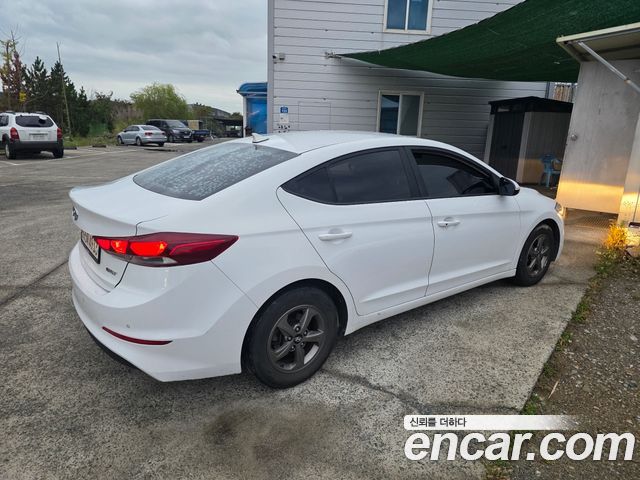 Hyundai AVANTE 2017 — photo 2