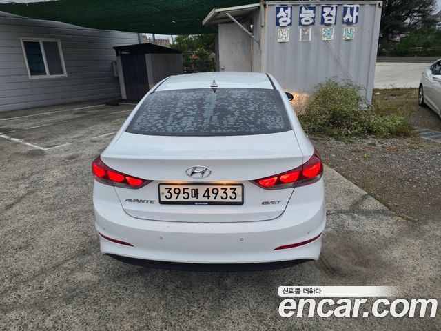 Hyundai AVANTE 2017 — photo 4