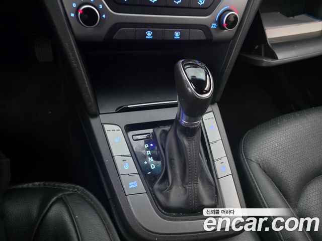 Hyundai AVANTE 2017 — photo 7
