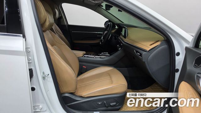 Hyundai Sonata 2021 — photo 16