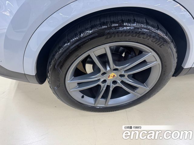Porsche Cayenne 2024 — photo 13