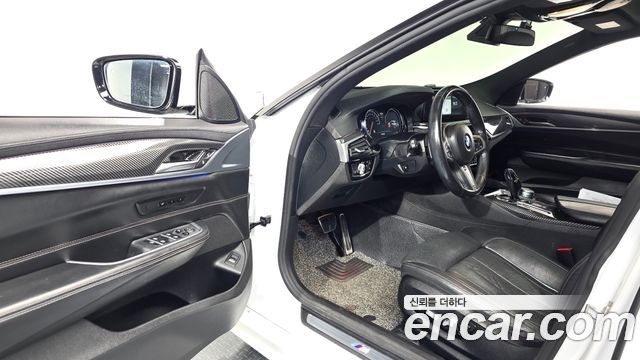 BMW Gran Turismo 2018 — photo 13