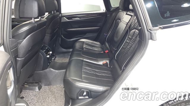 BMW Gran Turismo 2018 — photo 17