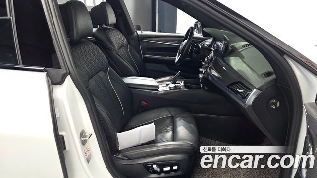 BMW Gran Turismo 2018 — photo 16