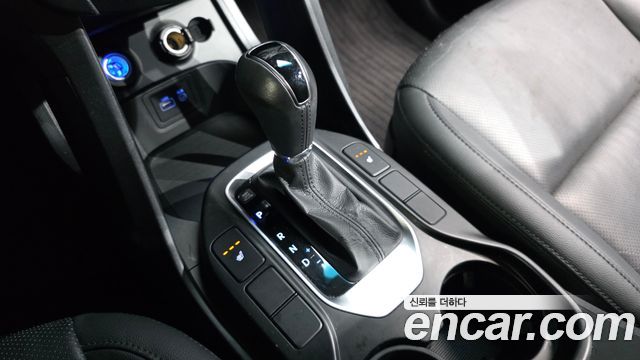 Hyundai Santafe 2016 — photo 9