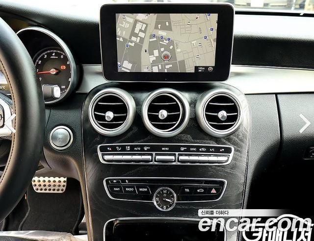 Mercedes-Benz C-Class 2017 — photo 9
