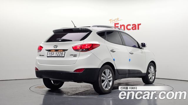 Hyundai Tucson 2011 — photo 2