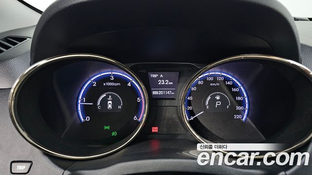 Hyundai Tucson 2011 — photo 8