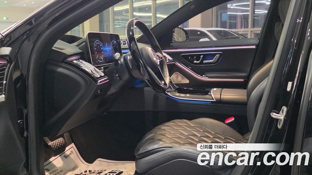 Mercedes-Benz S-Class 2023 — photo 10