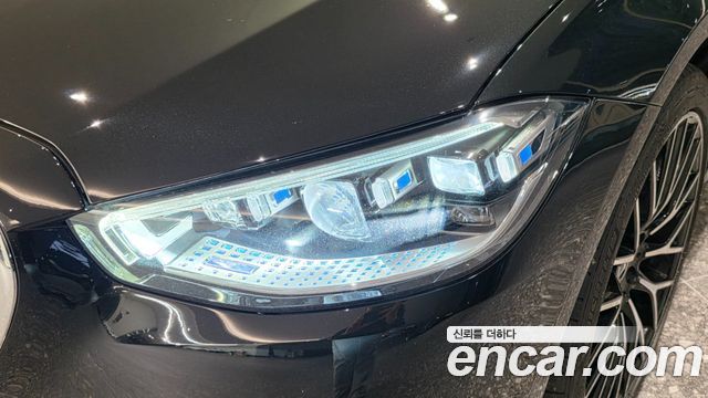 Mercedes-Benz S-Class 2023 — photo 14