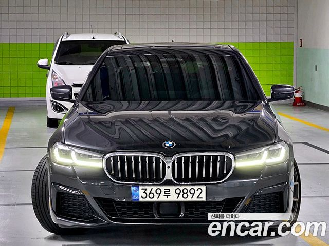 BMW 5-Series 2021 — photo 10
