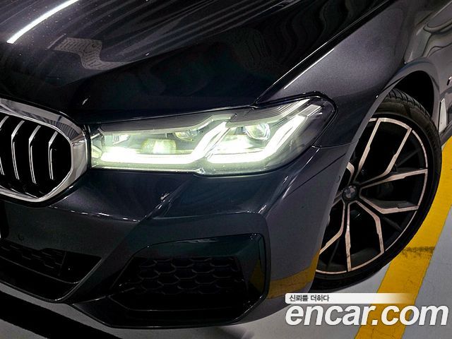 BMW 5-Series 2021 — photo 14