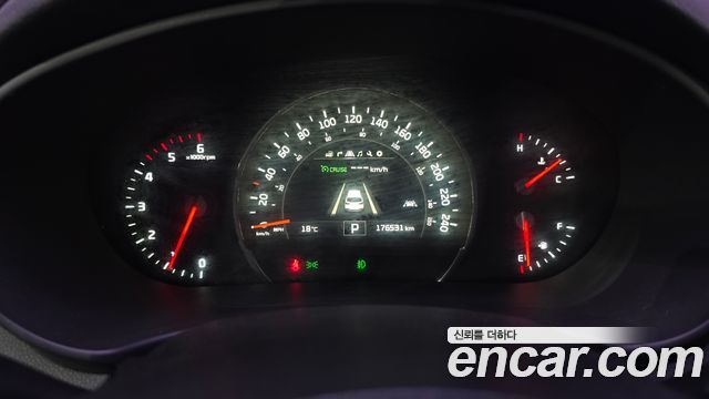 Kia Sorento 2016 — photo 11