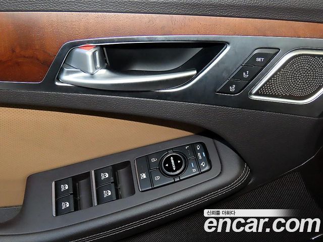 Genesis G80 2019 — photo 14